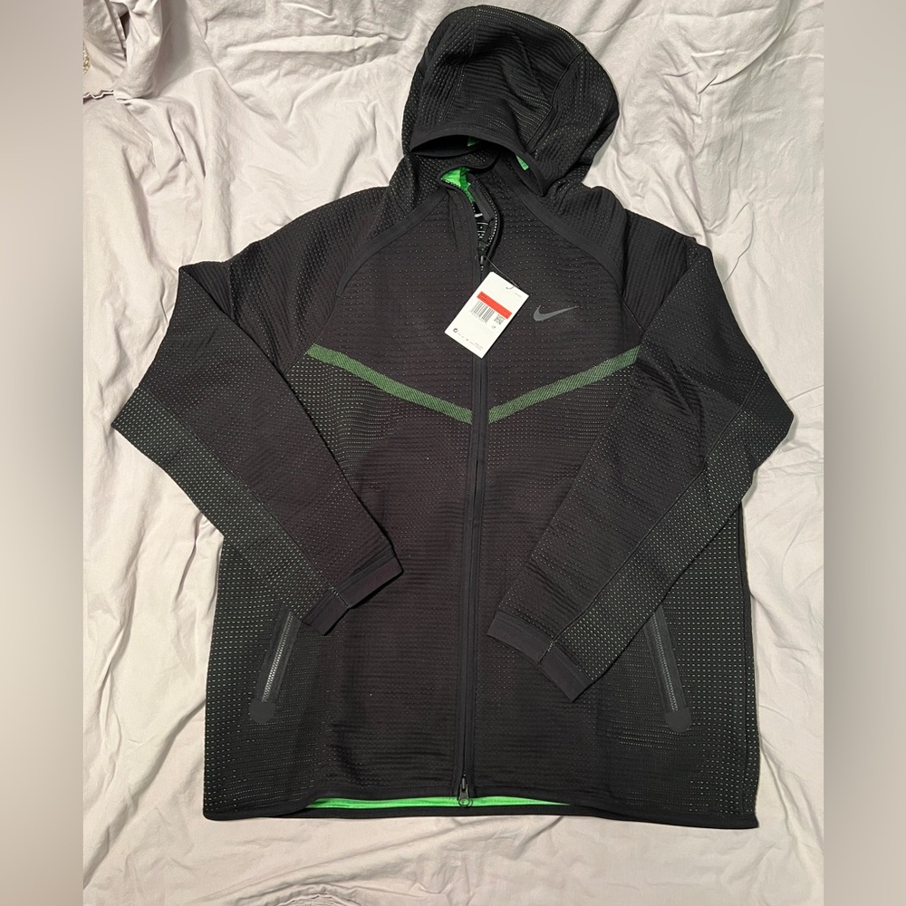Nike Black and Green Zip Up Sweater